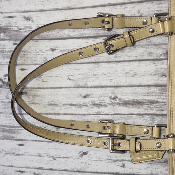Coach Beige Leather Handbag - Picture 10 of 16